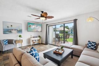 Gulf Highlands Beachwalk Bliss,11Pools,Pet-friendly, Pickleball - Panama City Beach - 6