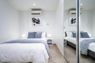 Modern 2BR Apartment Pool, Spa and Gym in CBD - 8