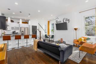 TWO Adjacent Homes in 12 South and Belmont area Sleeps 20 People - Nashville - 8