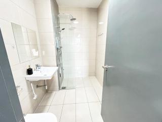 Up to 5 Pax,1Bedroom- above Paradigm mall & Escape JB - 5