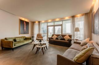 Stunning 3-Bedroom Marina View Apartment - 7