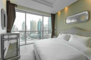 Stunning 3-Bedroom Marina View Apartment - 6