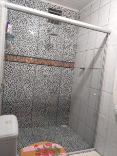 Casa grande com 4 quartos e área de serviços e lazer - 4