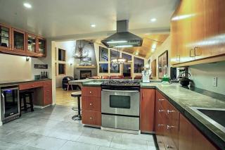 Tahoe Donner Luxury, Sleeps 14, Hot tub, 3100 sqft - Truckee - 4