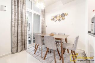Tranquil 3br Townhouse in Damac Hills2 by deleguest - Dubai - 7