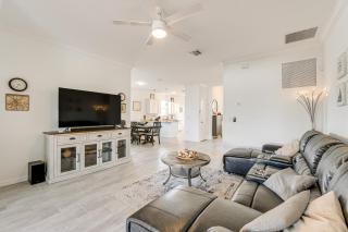Coastal Home with Swim Spa and Lanai in Port Charlotte - Port Charlotte - 0
