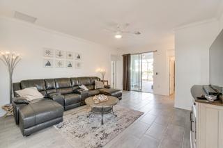 Coastal Home with Swim Spa and Lanai in Port Charlotte - Port Charlotte - 7