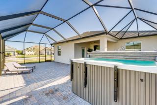 Coastal Home with Swim Spa and Lanai in Port Charlotte - Port Charlotte - 9