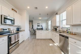 Coastal Home with Swim Spa and Lanai in Port Charlotte - Port Charlotte - 1