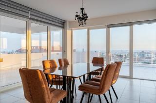 Penthouse with outdoor hottub - 3