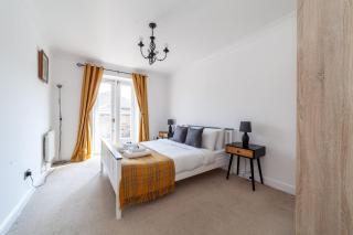 Cozy Welcoming 2BR Flat Near Excel Centre - Londra - 6