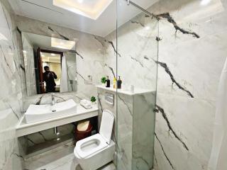 Goldcrest Apartments - 8