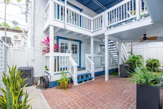 Custom House Inn All - 6
