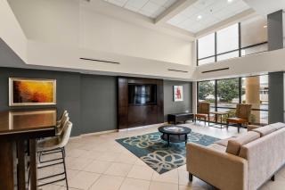 Red Lion Hotel Charlotte - Charlotte - 3