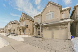 Stunning 2 bedroom - Oakville Prime Location - 8