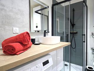Le Briand - Studio pour 2 personnes - Climatisation - Fibre internet - 5 min à pied de la gare et du centre-ville - Places de stationnements gratuites sur toute l'avenue - Montauban - 1