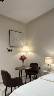 Separate Entrance Apartment Near Boulevard - 1