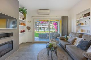 Golden Mile Getaway, Garden View, Pool & Comfort - Marbella - 0
