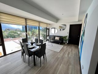 Moderno apartamento en la ciudad a solo 7 minutos del aeropuerto - La Aurora - 9