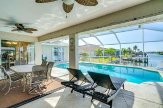 Waterfront Retreat with Dock and Pool in Cape Coral - Cape Coral - 0