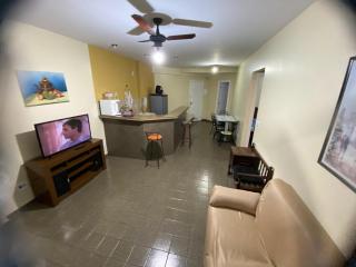 Apartamento de 02 quartos a 200 metros da Praia do Forte - Cabo Frío - 1