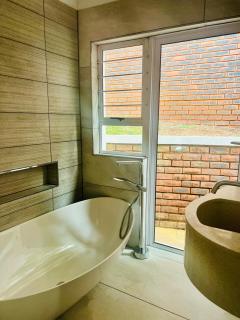 Villa Le Rosa Unit 6 - Durban - 4