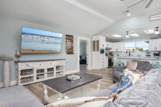 A Lil' Tipsea home - Crystal Beach - 5