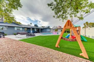 Vila Paradise-Luxury 5BD Retreat Perfect for Groups & Families - Las Vegas - 0