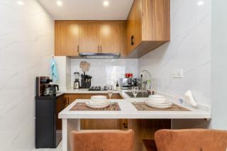 Alba with pool, gym, mini market, and free parking - 1