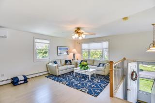 Coastal Home: 1 Mi to Beach, 2 Mi to Dtwn Newport! - 0
