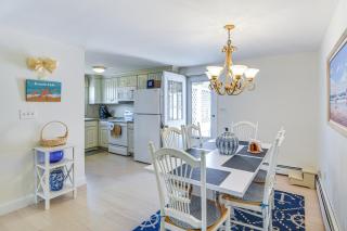 Coastal Home: 1 Mi to Beach, 2 Mi to Dtwn Newport! - 5