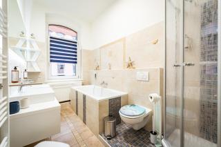 Stilvolle XXL-Ferienwohnung für 9 Gäste-148qm,4 Schlafzimmer,2 Parkplätze - 3