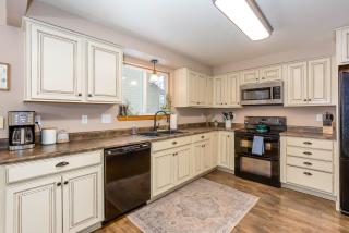 River Run Getaway Private Dock Pet Friendly Kayaks - 5