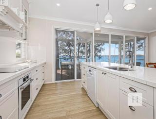 The Lakehouse Retreat - Summerland Point - 5