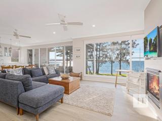 The Lakehouse Retreat - Summerland Point - 3