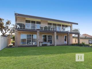 The Waterfront - Summerland Point - 7