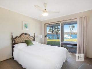 The Waterfront - Summerland Point - 3