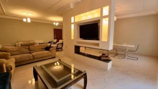 Heart of Jubiha - Amman - Fully furnished Flat - Amman - 5