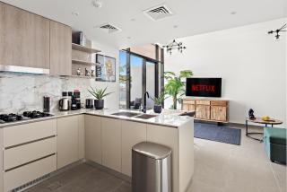 VayK - Unique 1BR with Artistic Decor in JVC - 5