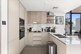 VayK - Unique 1BR with Artistic Decor in JVC - 4