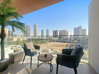 VayK - Unique 1BR with Artistic Decor in JVC - 3