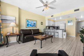 Serene Oceanfront Getaway 1BR with Private Balcony at Wyndham Oceanwalk - Daytona Beach - 7