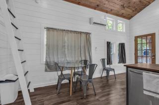 Menlo GA Tiny Home Experience - 2