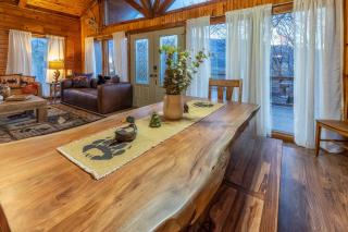 Heavenly View, Hot Tub, 3 King Beds, Pool Table - 9