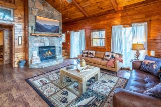 Heavenly View, Hot Tub, 3 King Beds, Pool Table - 6