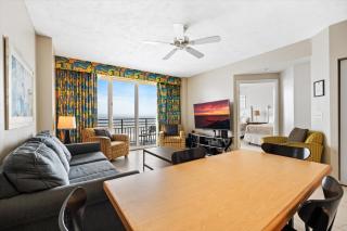 Oceanfront Bliss 2 BR Retreat with Direct Ocean Front Balcony at The Wyndham Ocean Walk Resort - Daytona Beach - 9