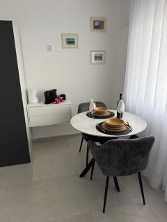 Dalma Pro Apartments - Cozy Studio & Spacious One-Bedroom Apartment - Self Check-in - Karlovac - 3