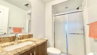 Luxurious 2bd 2bth underground parking - 9