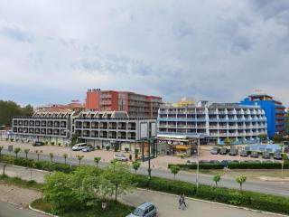 Trakia Plaza Apartments - 8