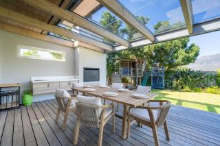 Luxurious villa with the best facilities at the foot of the Constantia Valley - Doordrift - 3